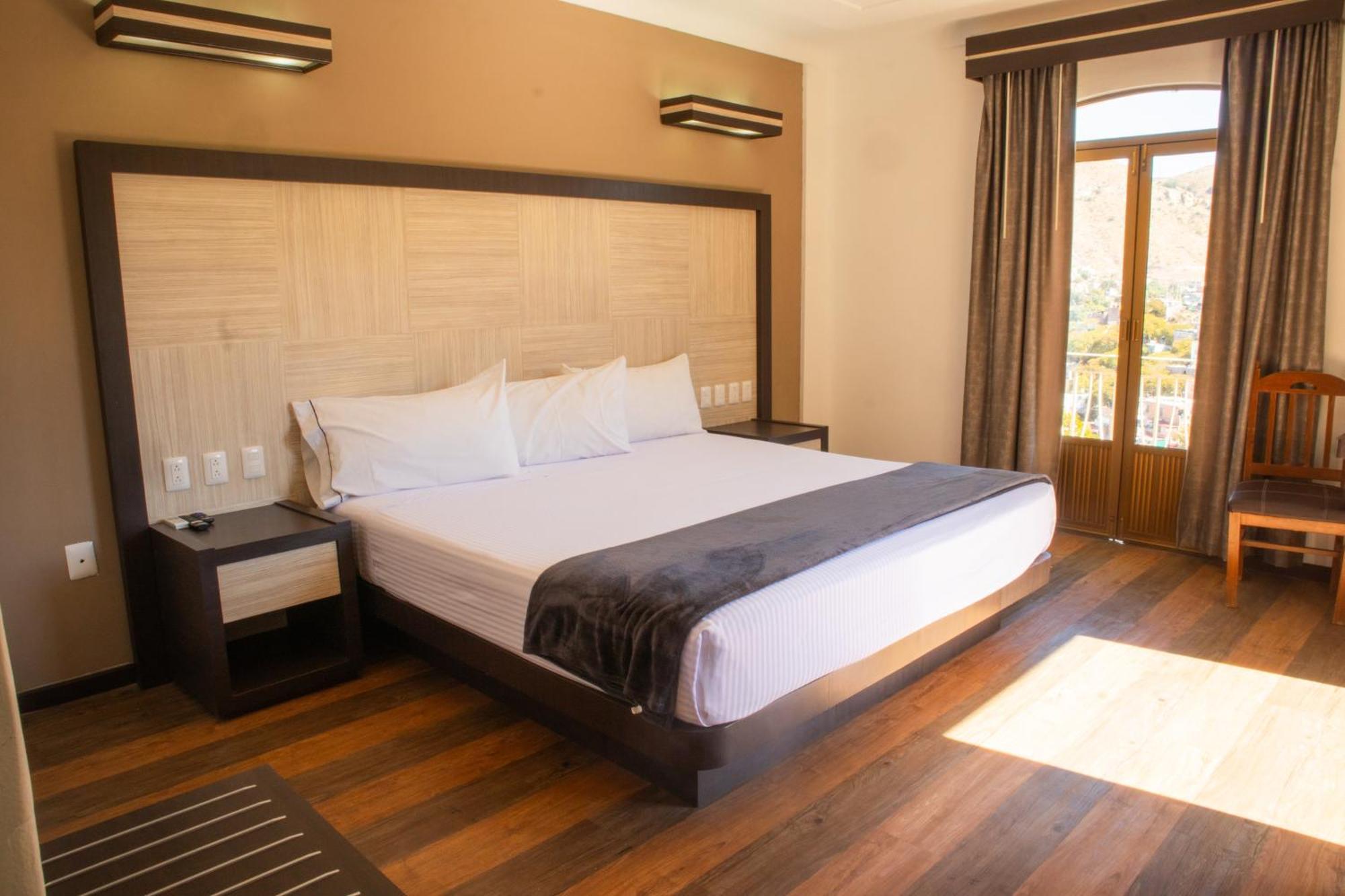 Hotel Paseo De La Presa Guanajuato Kültér fotó