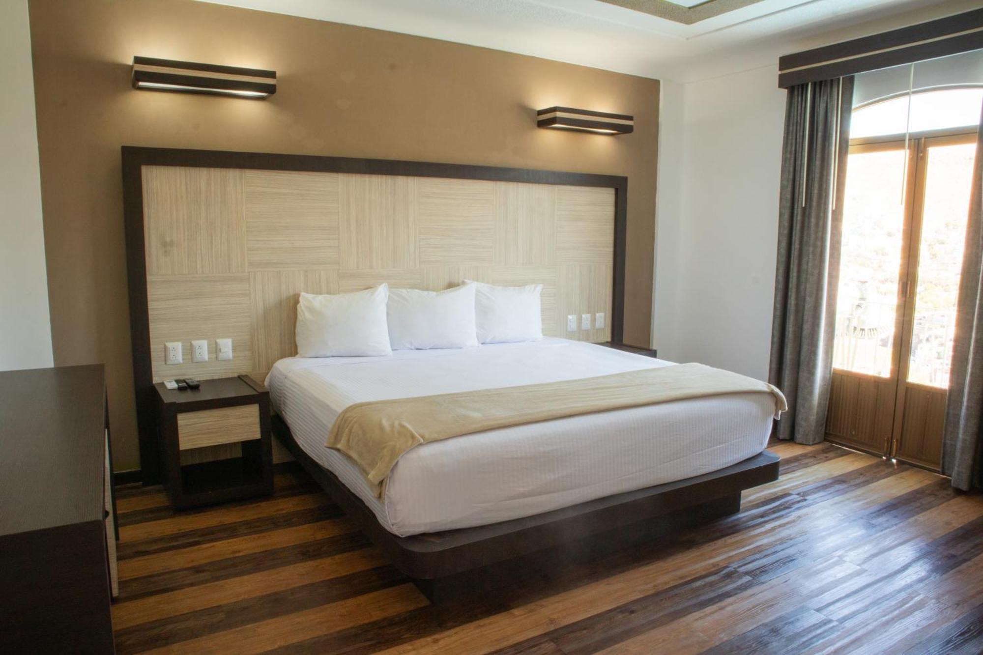 Hotel Paseo De La Presa Guanajuato Kültér fotó